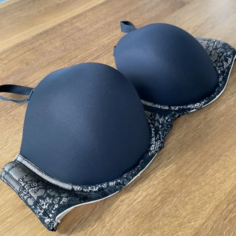 Torrid lace Balconette Lined Underwired Strapless Option Bra Black 46D‎